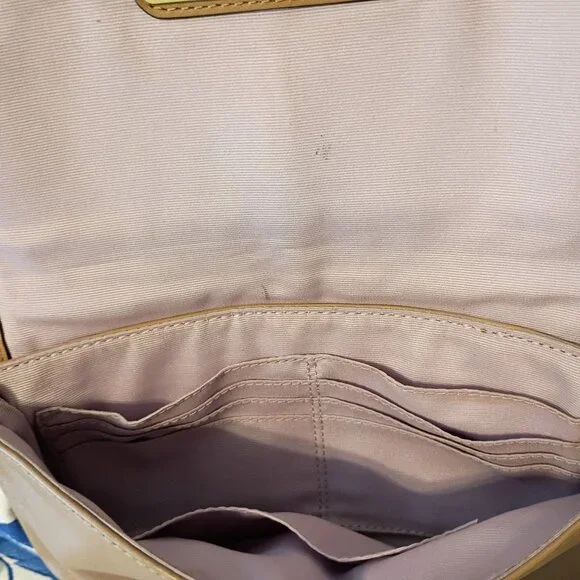 COACH KRISTIN Tan Wristlet Gold Hardware - Picture 3 of 4